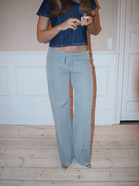 BELORIA – Low Rise Bow Tailored Trousers