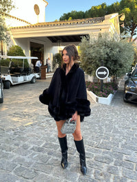 BELORIA – Faux Fur Trim Cape