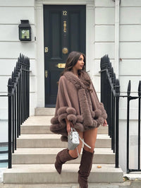 BELORIA – Faux Fur Trim Cape