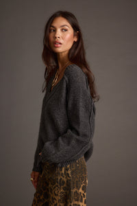 BELORIA – Colorado Charcoal V-Neck Sweater