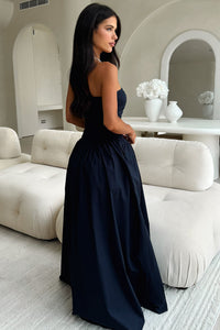 Vestido Iridessa con falda de tul y escote palabra de honor