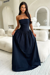 Vestido Iridessa con falda de tul y escote palabra de honor