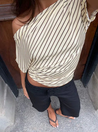 BELORIA – Asymmetrical One-Shoulder Striped Top