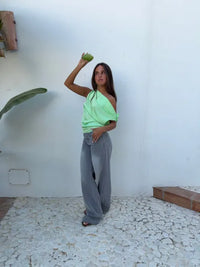 BELORIA – One-Shoulder Top