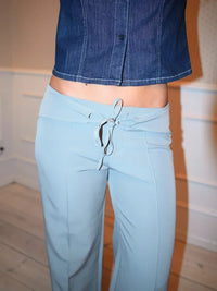 BELORIA – Low Rise Bow Tailored Trousers