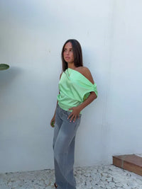 BELORIA – One-Shoulder Top
