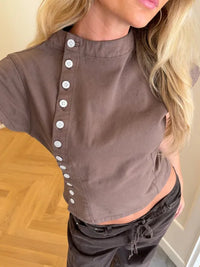 BELORIA – Pearl Button Top