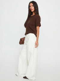BELORIA – Low Rise Wide Leg Jeans