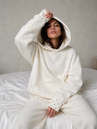 BELORIA – Soft Luxe Hooded Sweater