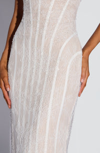 BELORIA – Embroidered Floral Lace Maxi Dress